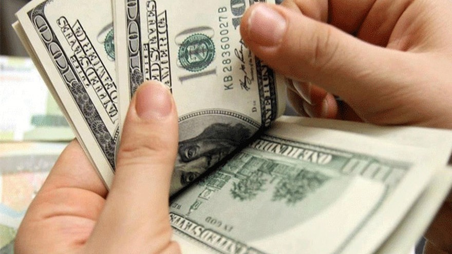 El dólar subió a $28,46 y la subasta posterior de divisas quedó "desierta"