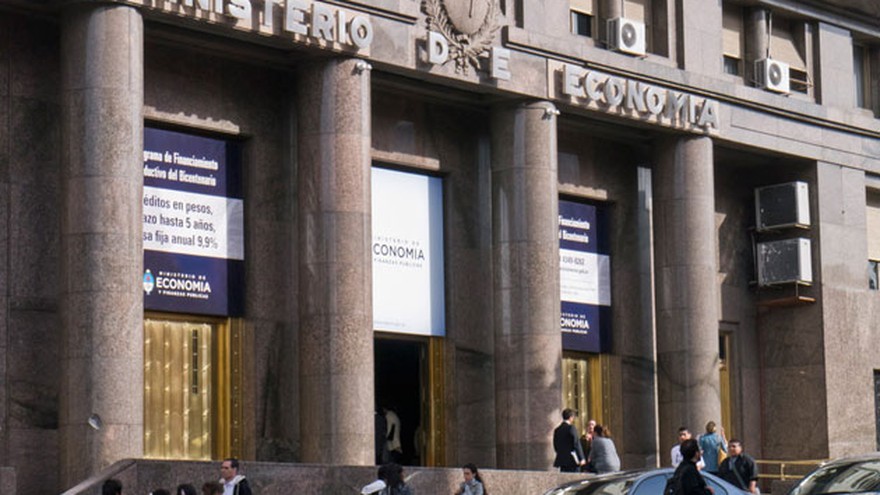 El Gobierno dispuso hoy la emisión de dos Letras por unos $752,6 millones