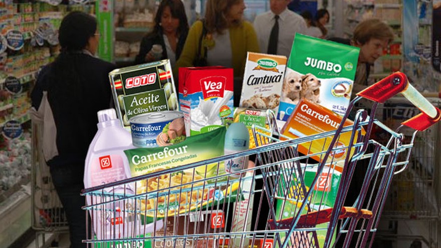 Marcas propias y Precios Corajudos: Jumbo, Carrefour, Walmart y su pelea frente a mayoristas
