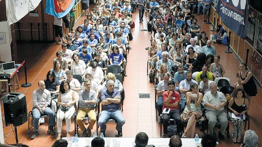 Nuevo dolor de cabeza para Barañao: científicos y universidades arman un frente contra el ajuste
