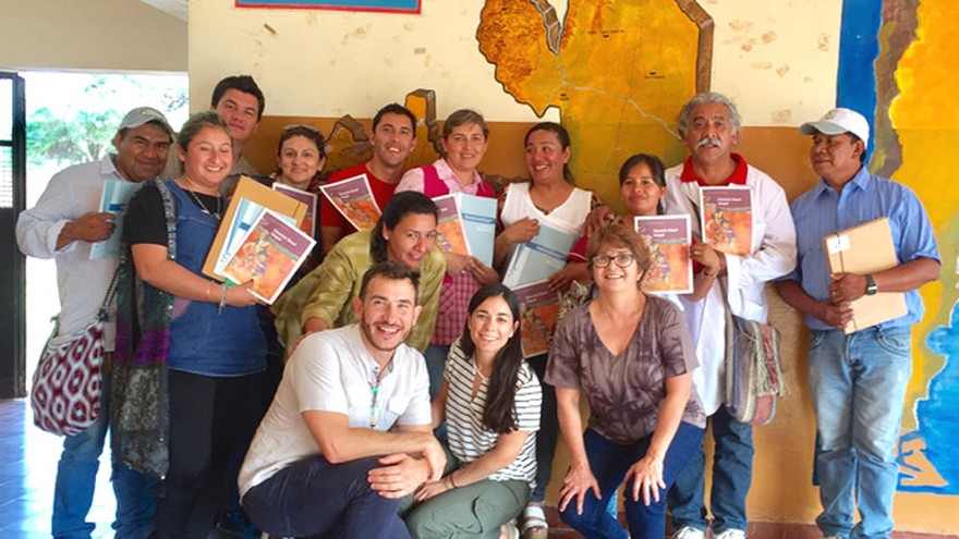 Banco Macro y la "Asociación Civil Saberes" ofrecen capacitación en salud y educación