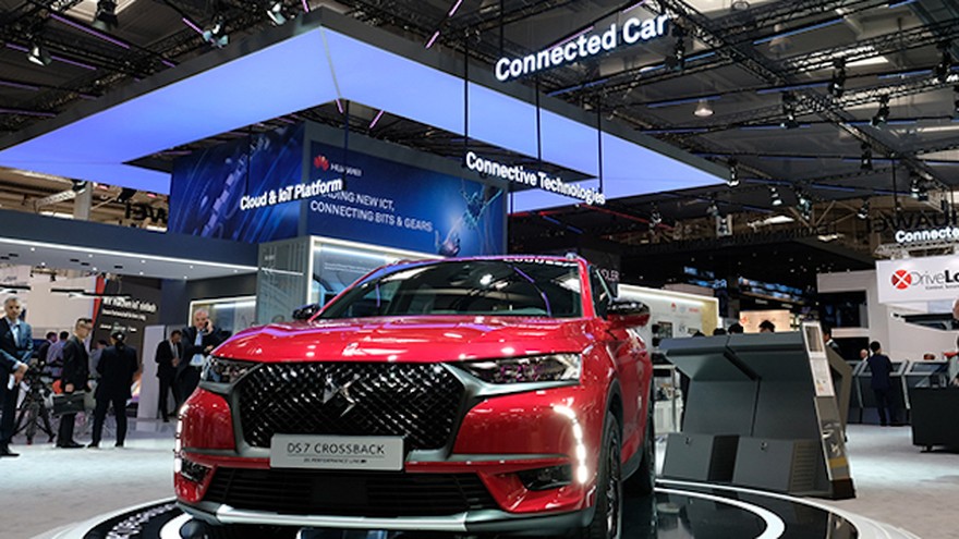 El DS7 Crossback debuta con la nueva tecnología conectada del grupo PSA y Huawei