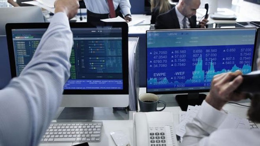 El escándalo de los cuadernos pega en los mercados y bonos privados caen 22% en dos días