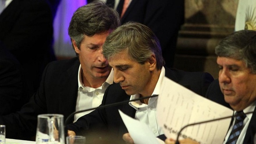 El ministerio de Finanzas emitirá dos bonos en el mercado para empezar a desarmar las Lebac