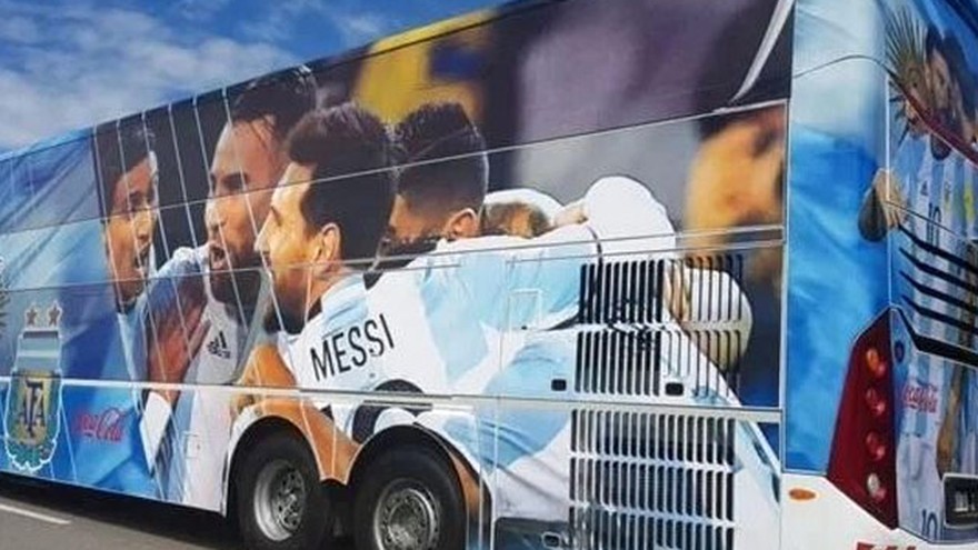 Las cargadas de las redes a la frase que llevará el micro de la Selección
