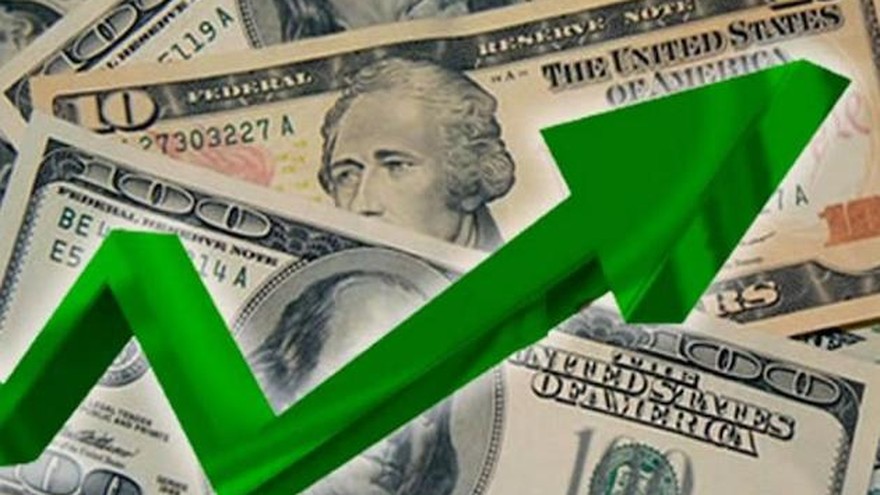 El dólar revirtió la suba inicial y terminó la rueda a $38,67 en las pizarras de la City