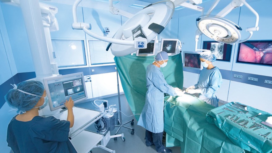Liposucción: cómo es la cirugía y qué riesgos implica