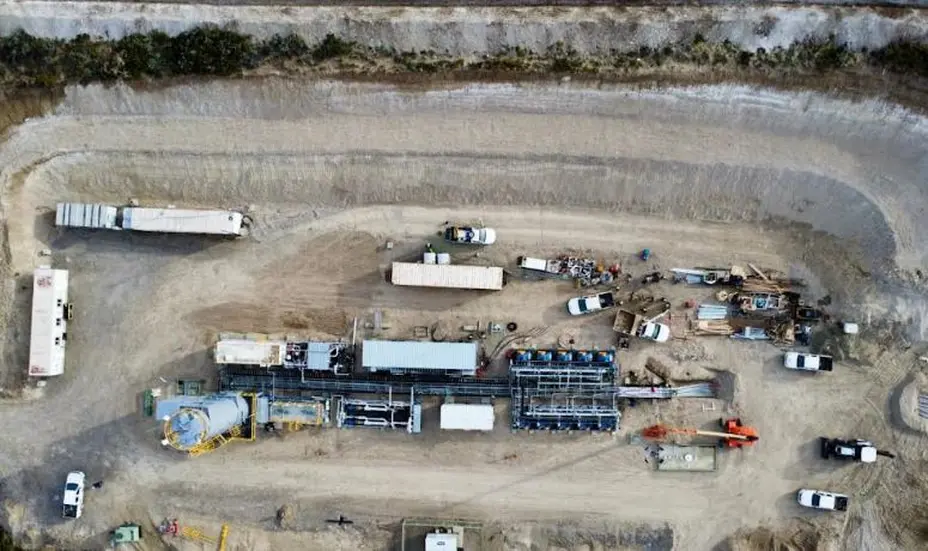 Pecom recibe u$s150 millones de su accionista y acelera su expansi&oacute;n petrolera en Chubut tras la compra de Manantiales Behr