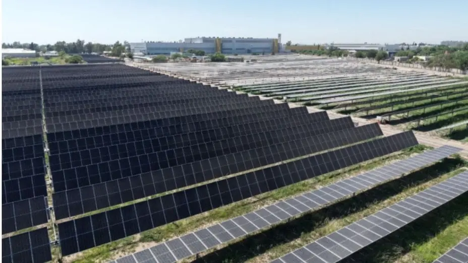 Stellantis activa un parque solar en C&oacute;rdoba y avanza hacia la autosuficiencia energ&eacute;tica