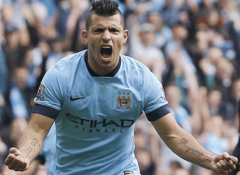 Van Dijk mencionó al Kun como el mejor delantero de la Liga de Inglaterra. 