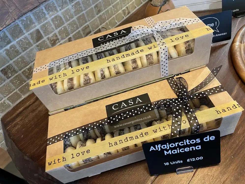 Los alfajores de maicena son un clásico que los clientes consiguen en la tienda de Winbledon