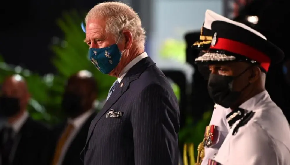 El Príncipe Carlos asistió a la celebración en Barbados en representación de la monarquía británica