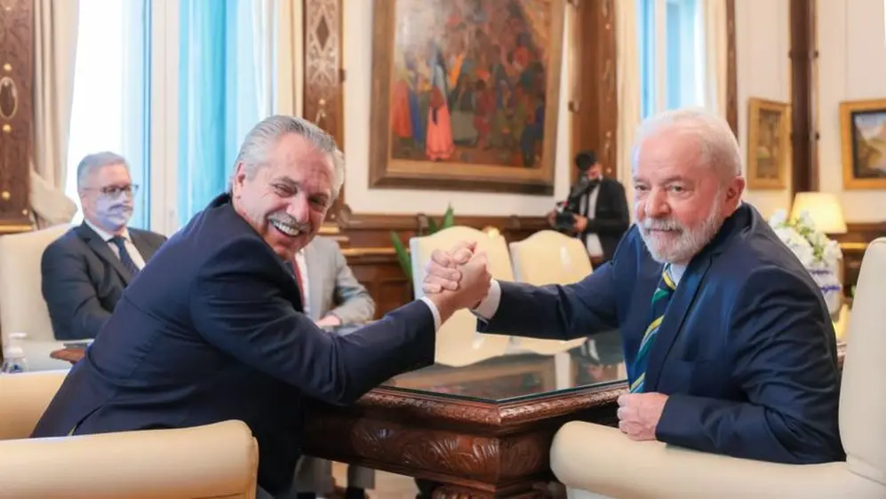 se encontrarán este lunes en Brasilia y avanzarán en temas de integración energética y en novedades financieras. Los alcances de la moneda común
