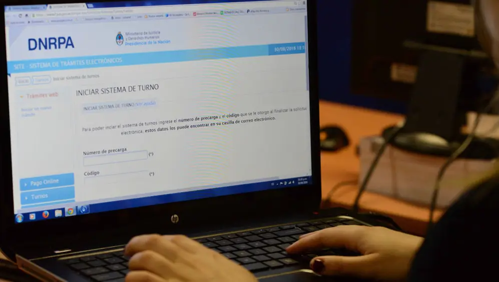 El trámite para sacar la cédula azul se inicia de manera digital