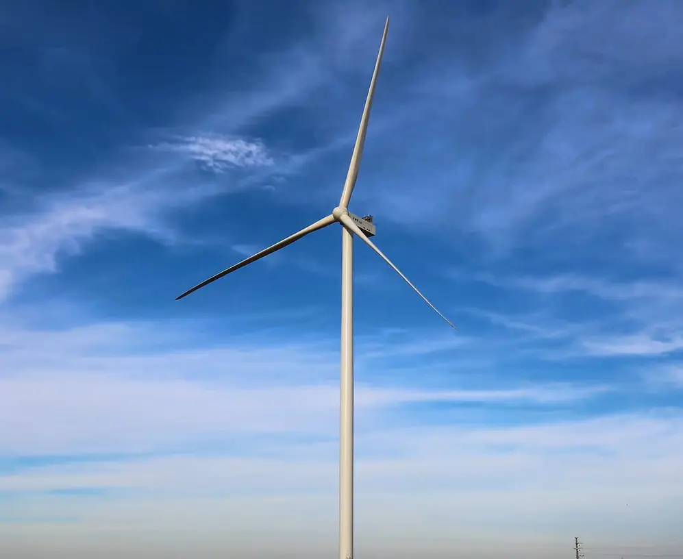 Se montaron los primeros aerogeneradores del Parque Eólico General Levalle