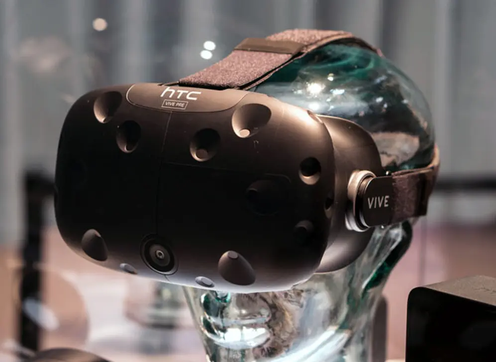 HTC Vive se conecta a tu computadora a través de una 