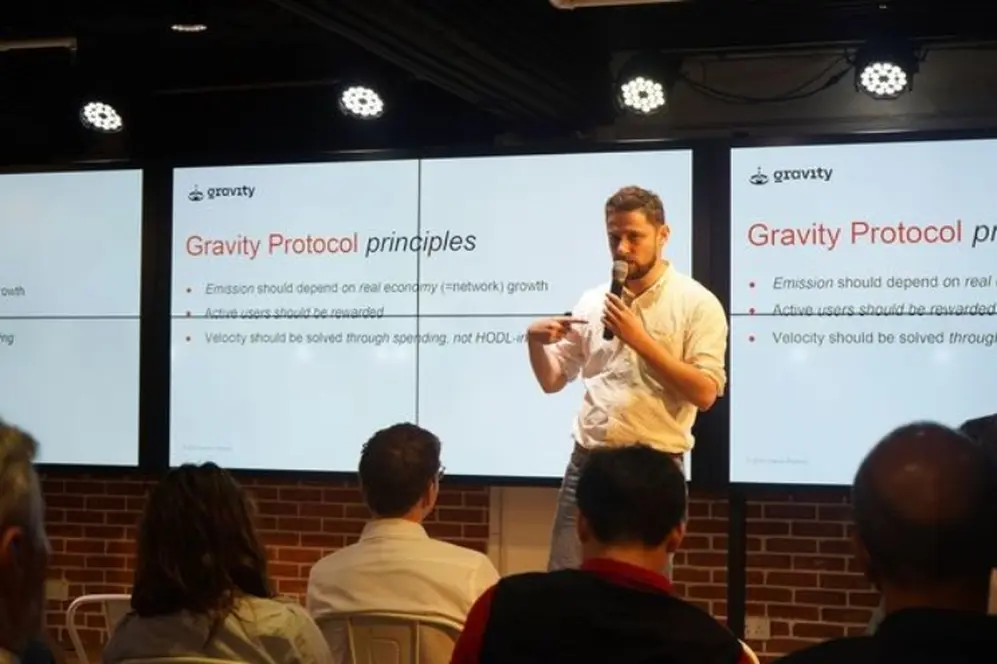 CEO de Gravity, 