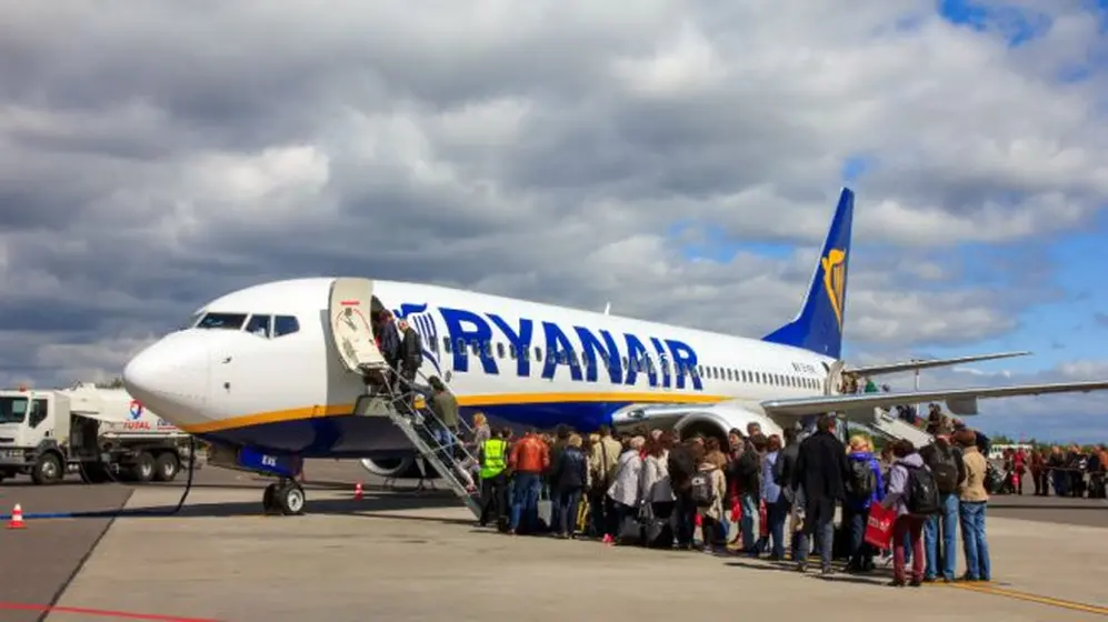 Ryanair eliminó la tarjeta de embarque de papel y ahora exige un proceso 100% digital