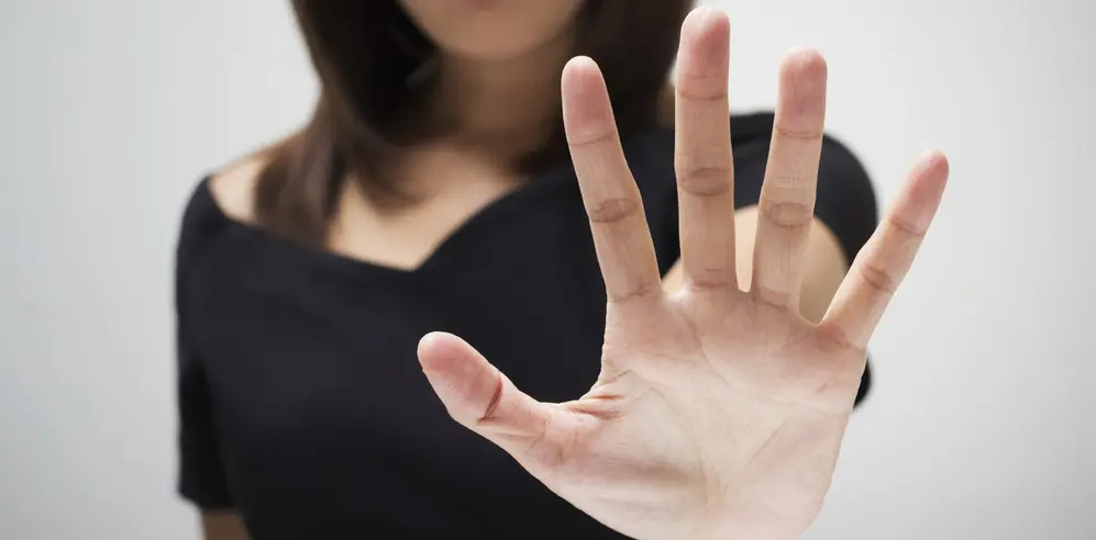 También, la pauta impediría la difusión de campañas de prevención de la violencia contra las mujeres