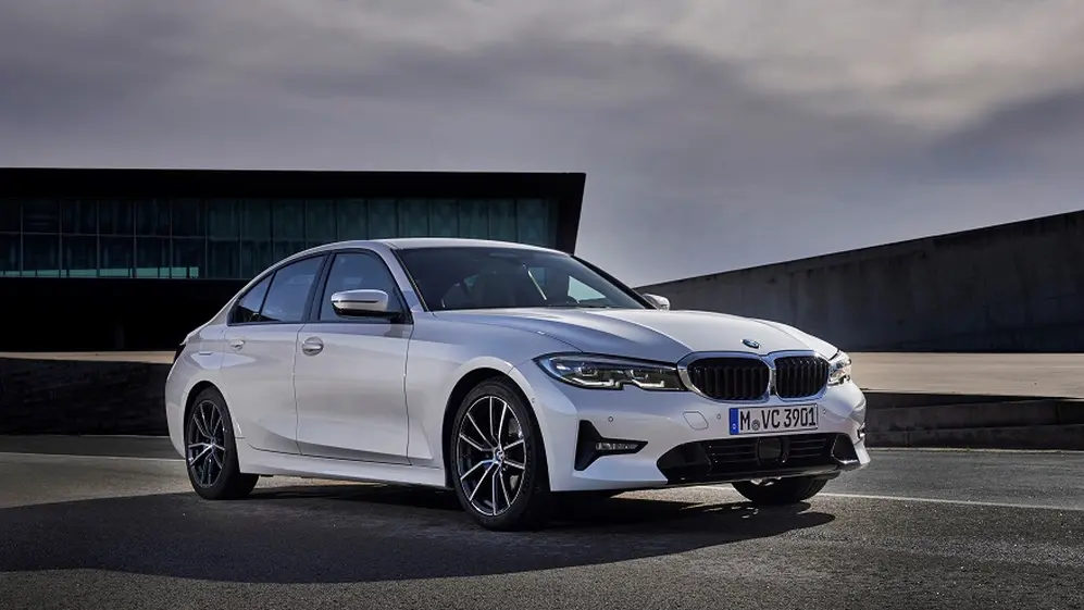 BMW Serie 3, totalmente renovado.