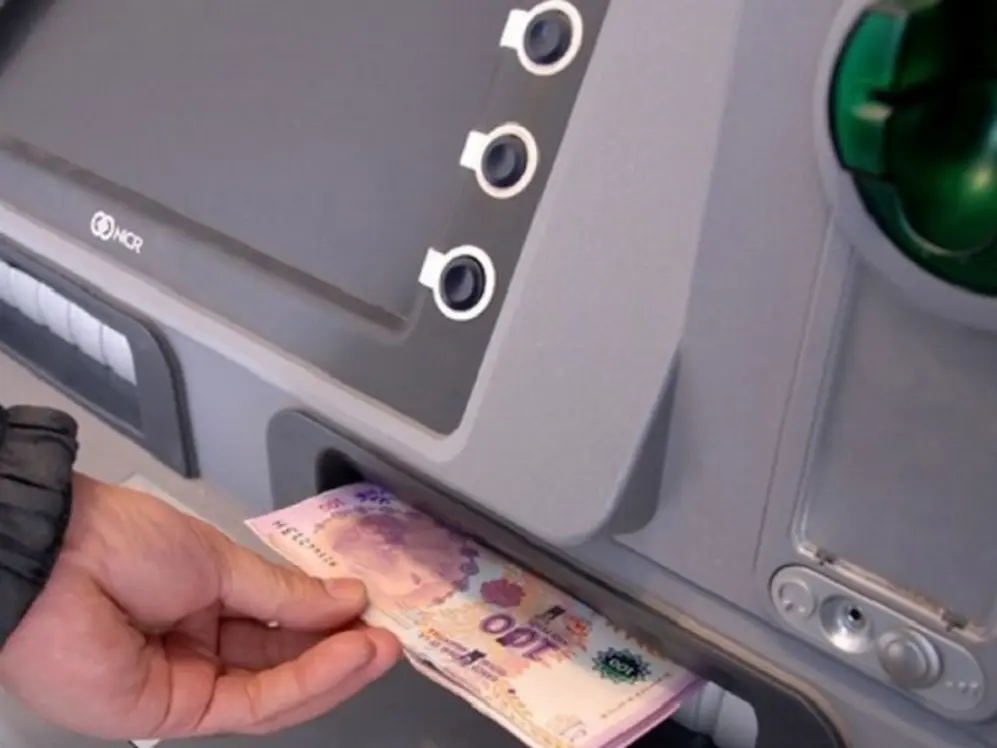 Bono Anses: se busca que los beneficiarios cobren por cajero automático.