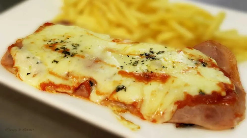 Milanesa napolitana, otro invento argentino.