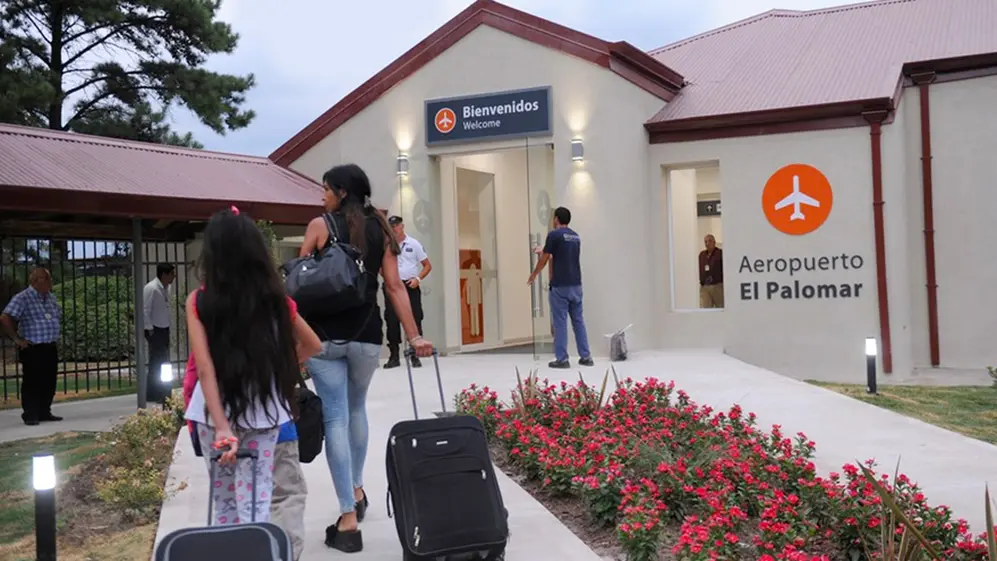 JetSmart y Flybondi, operativas en El Palomar, tienen pautados vuelos a partir del 19.