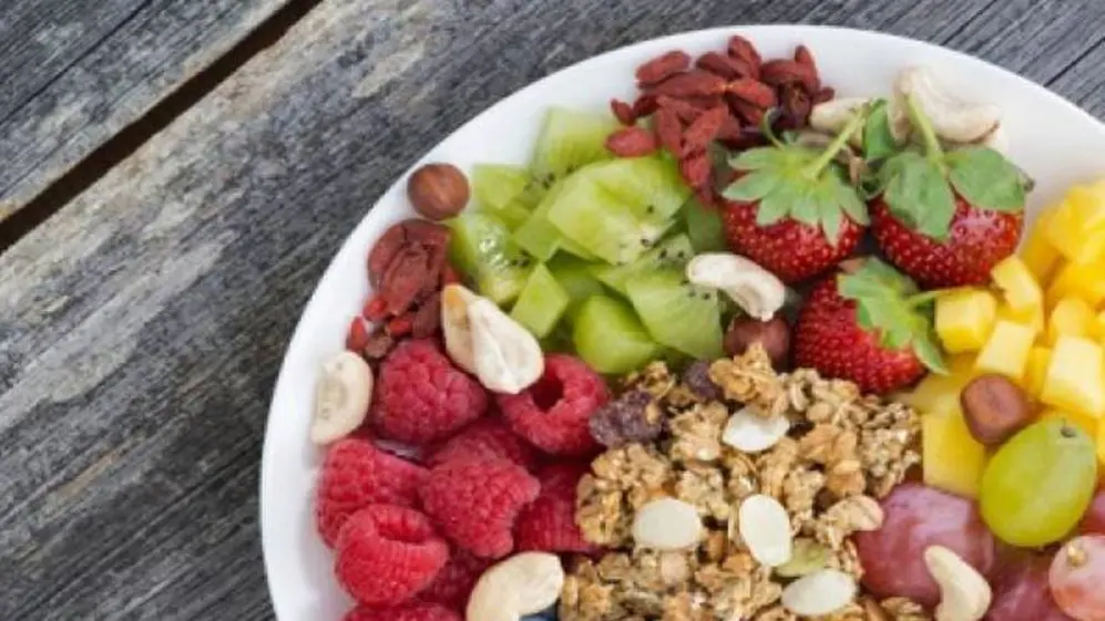 El consumo de frutas ayuda a que los hombres no padezcan este trastorno