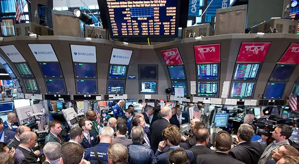 Cómo evolucionaron los bonos en pesos y en dólares