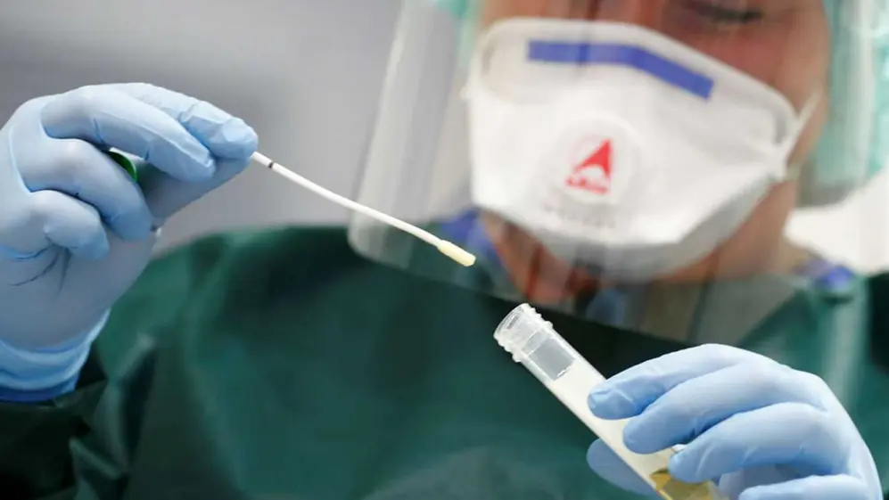 De acuerdo a las autoridades, la tasa de detección del hisopado anal es bastante superior al nasal