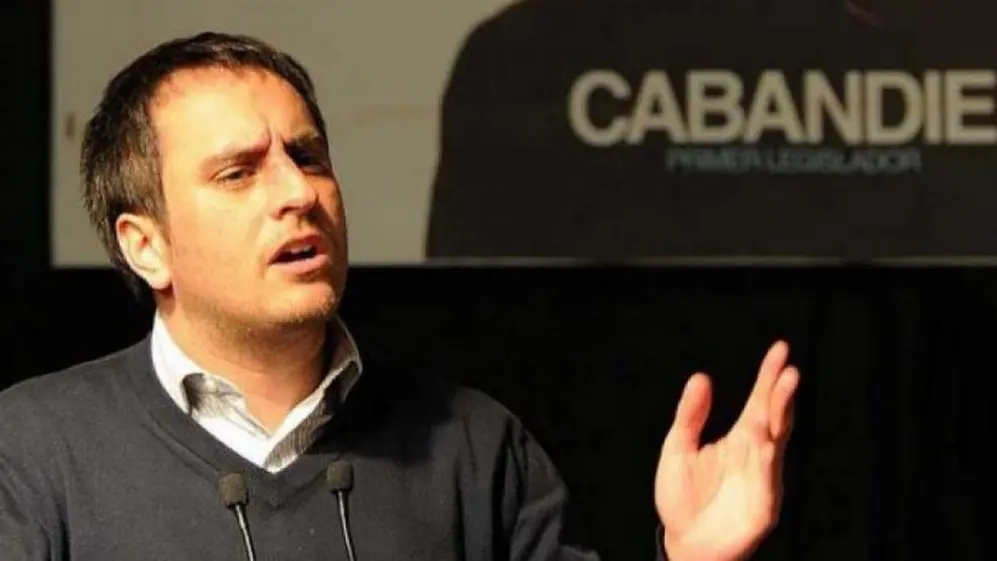Juan Cabandié considera que los incendios han sido intencionales