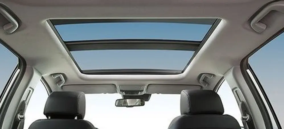 Honda CR-V, con techo solar panorámico.