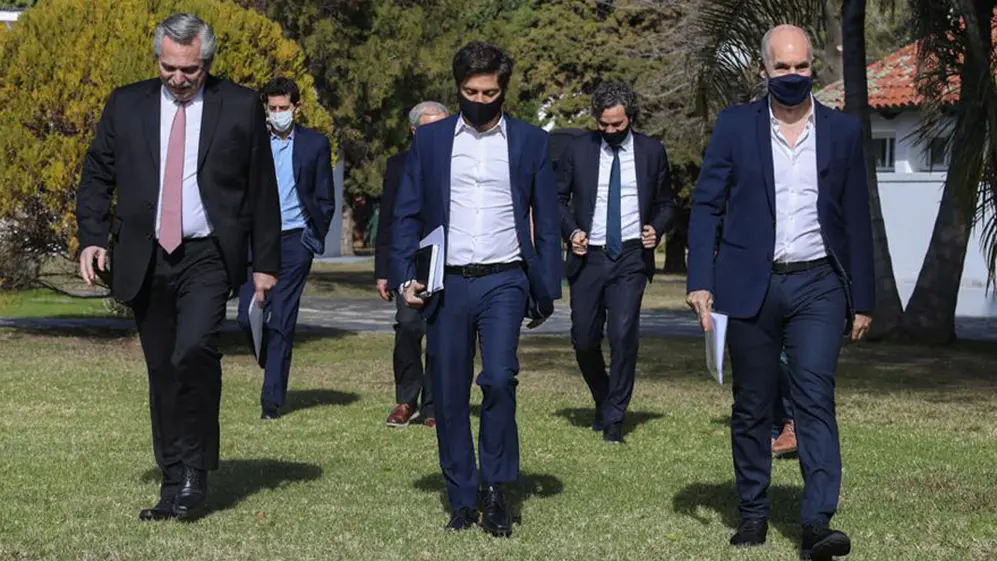 Fernández, Kicillof y Rodríguez Larreta, en el momento previo al anuncio