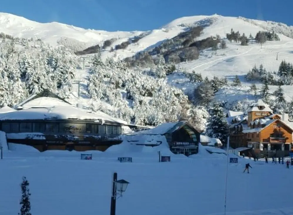 Pasar una semana de esquí en Bariloche con todos los gastos incluidos rodea los 143.000 pesos