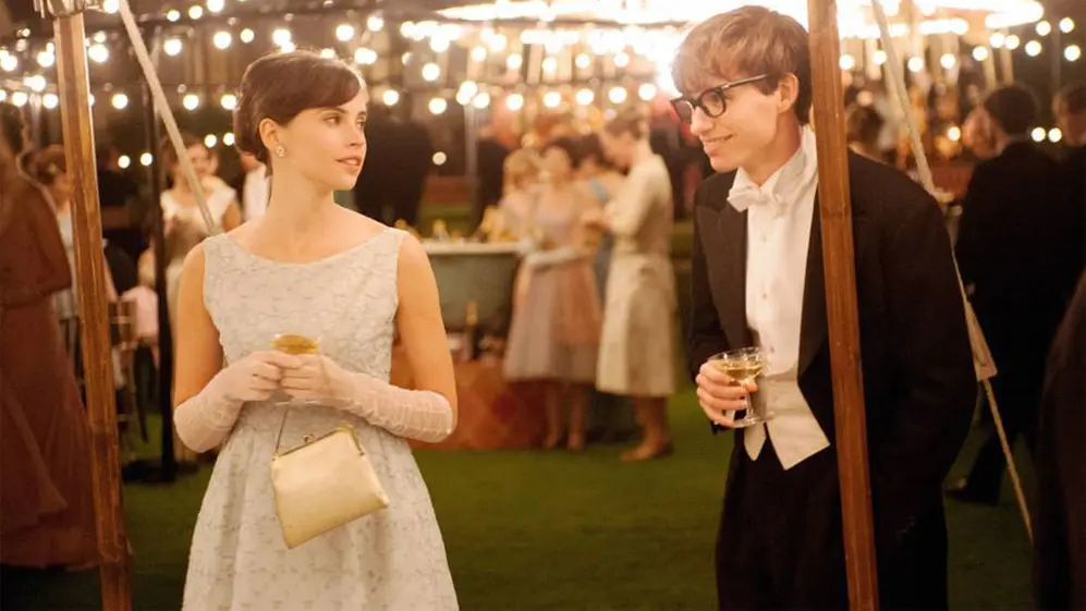 La película explora la juventud del físico Stephen Hawking.