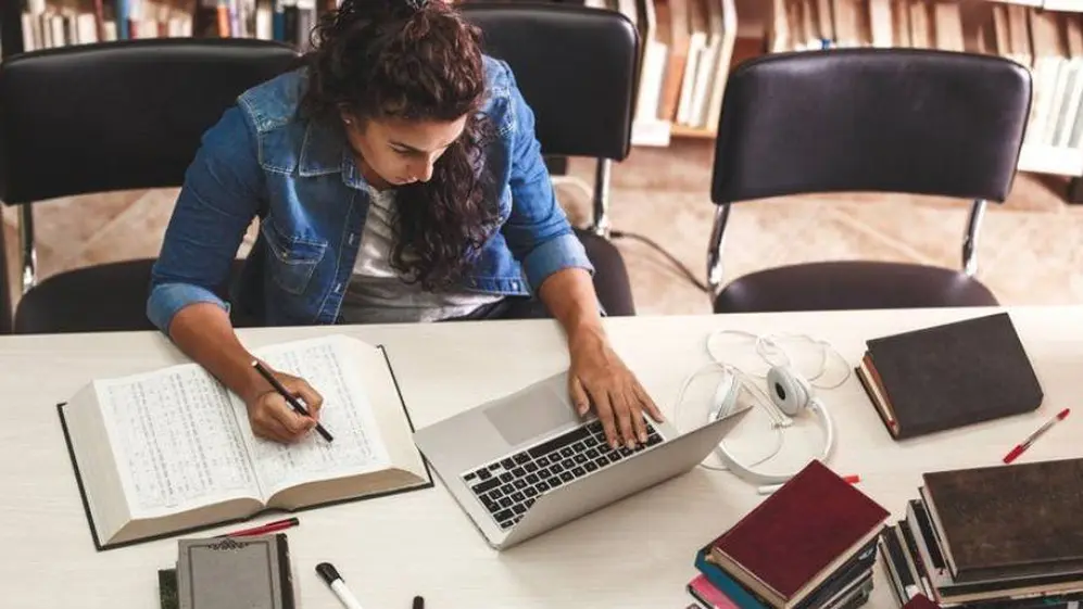 Los cursos que se pueden tomar online y gratis en la academia digital de Santander