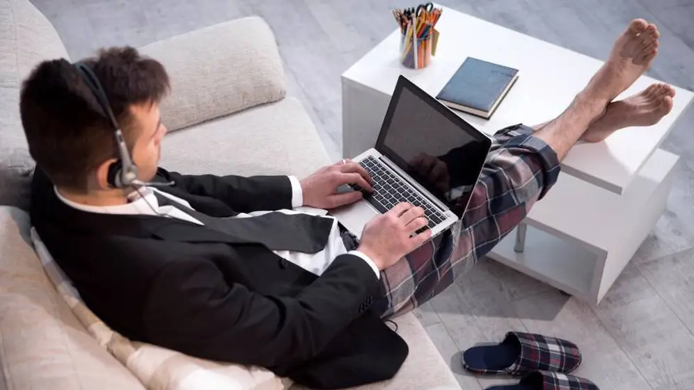 Se puede aprender francés online desde cualquier lugar de la casa