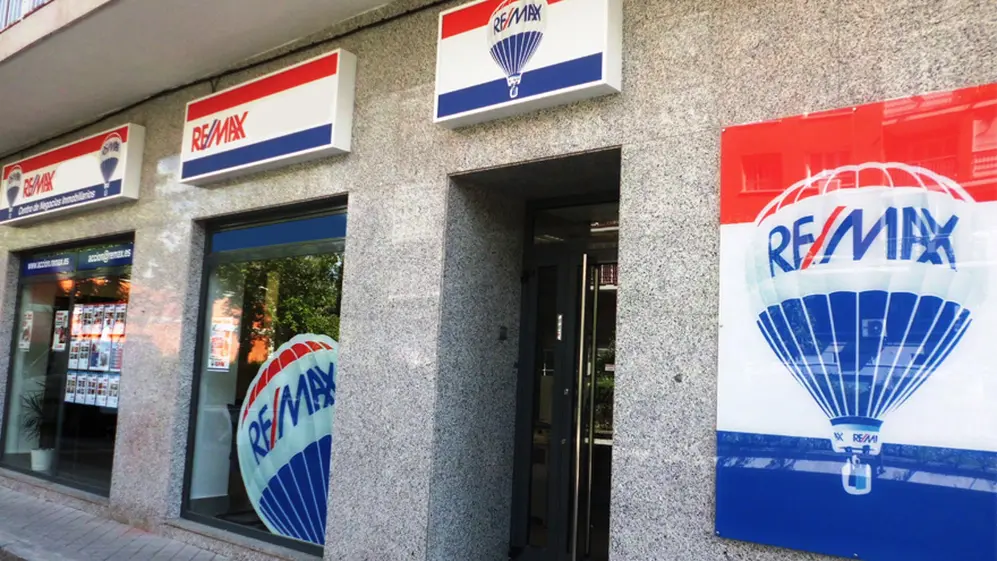 Pese al cuestionamiento legal, la red cuenta con más de 150 oficinas en la Argentina.