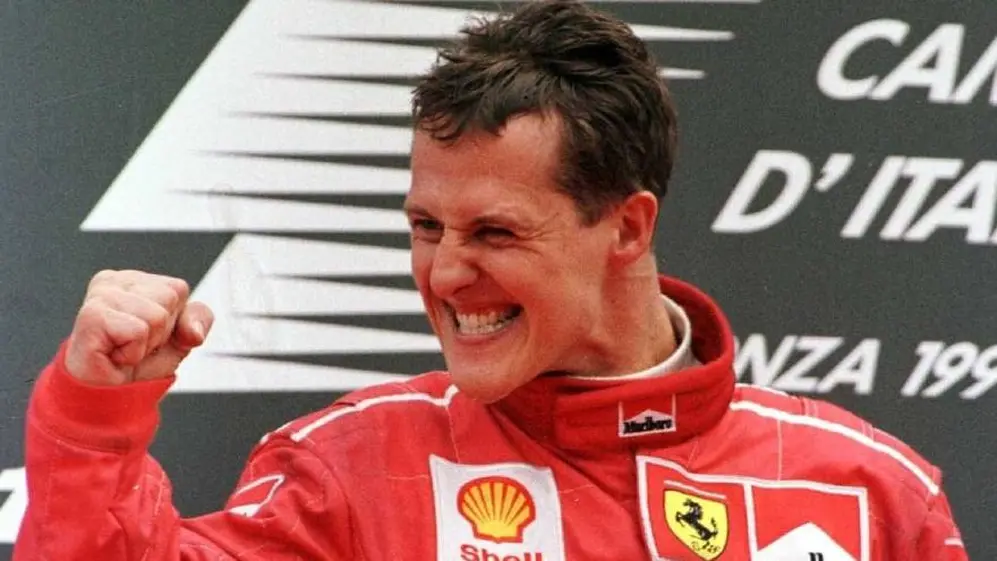 Michael Schumacher, en pleno festejo