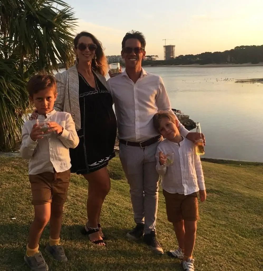 Manuel García Rosa y su familia, que tienen la agencia digital Magoo Family