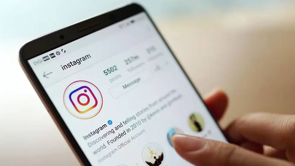 Algunos de estos mensajes también pueden llegar a través de las redes sociales