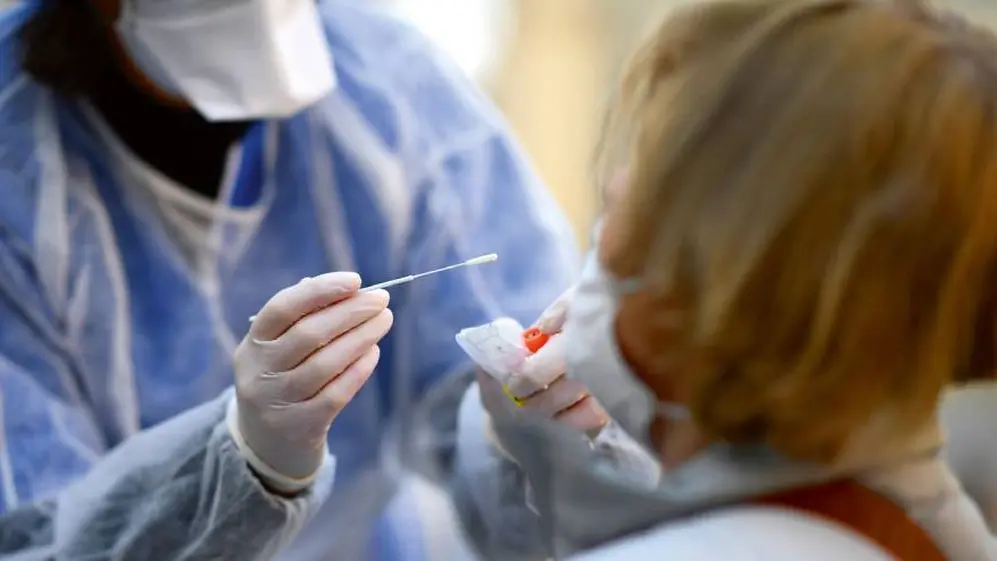 La experta señaló que los tests anales no sustituirían a los hisopados bucales o nasales