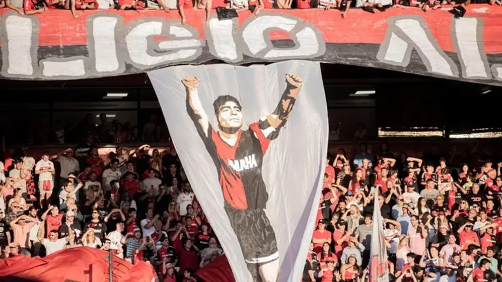 Maradona también despertó la pasión de los hinchas de Newell