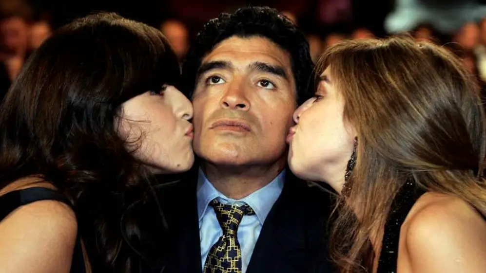 Dalma y Yanina son dos de los cinco hijos que heredarán la fortuna de Maradona