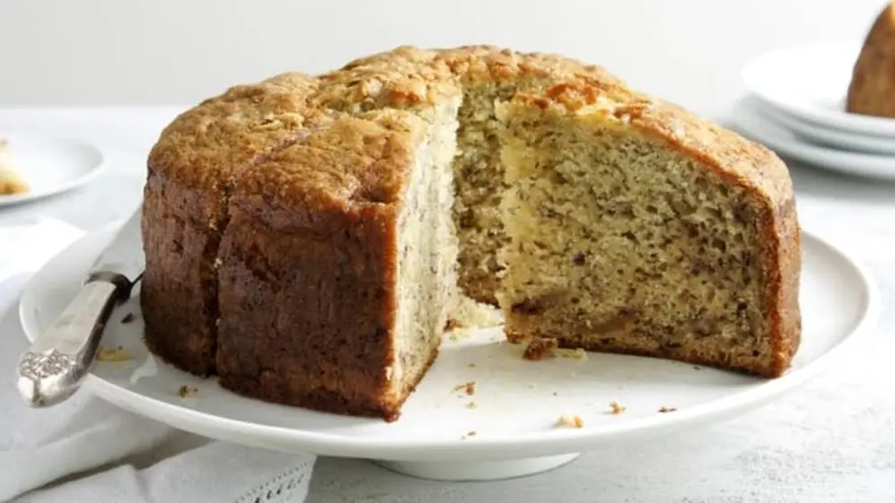 El budín de banana se puede hacer con distintas formas