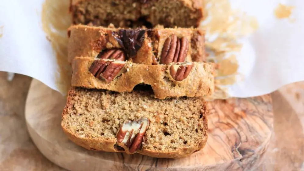 El budín de banana se puede preparar con azúcar mascabo