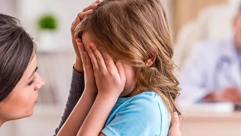 Muchas veces, los famosos juegos de manos acaban con un niño o niña lastimado