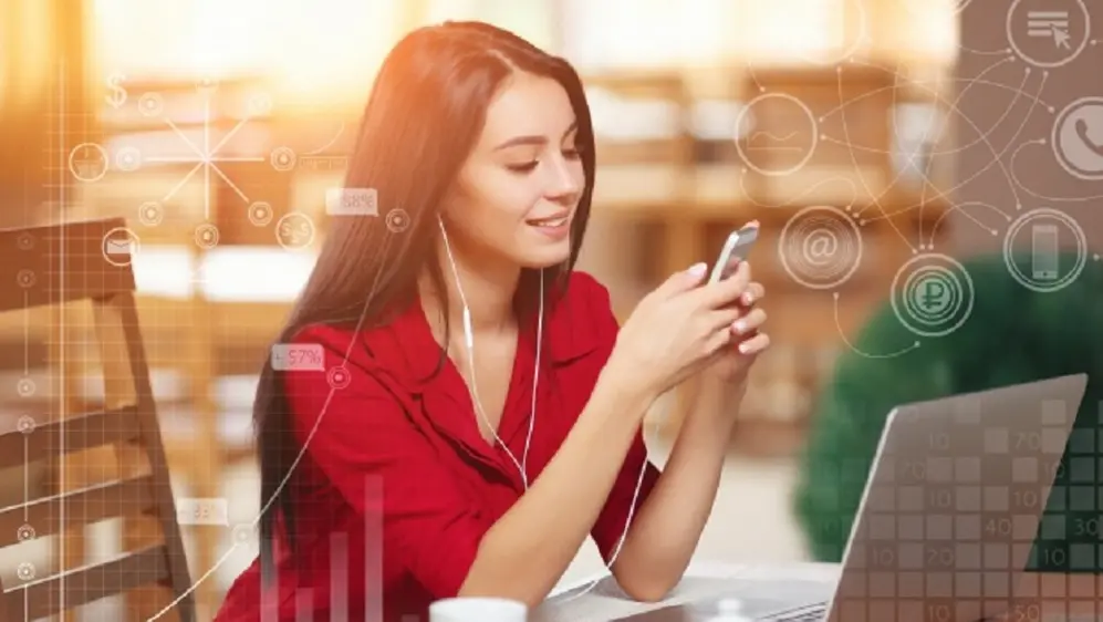 Amazon Music ofrece sonido en distintas calidades y también seleccionado por una mezcla de algoritmos y curadores locales.
