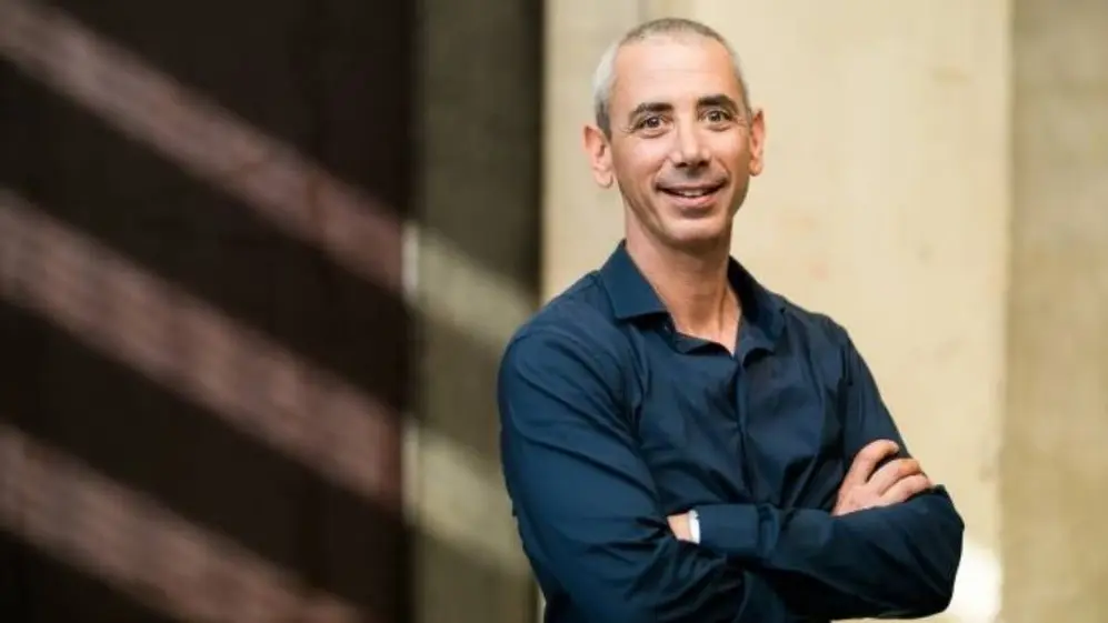 Steven Kotler es el autor de este podcast acerca de optimismo y rendimiento