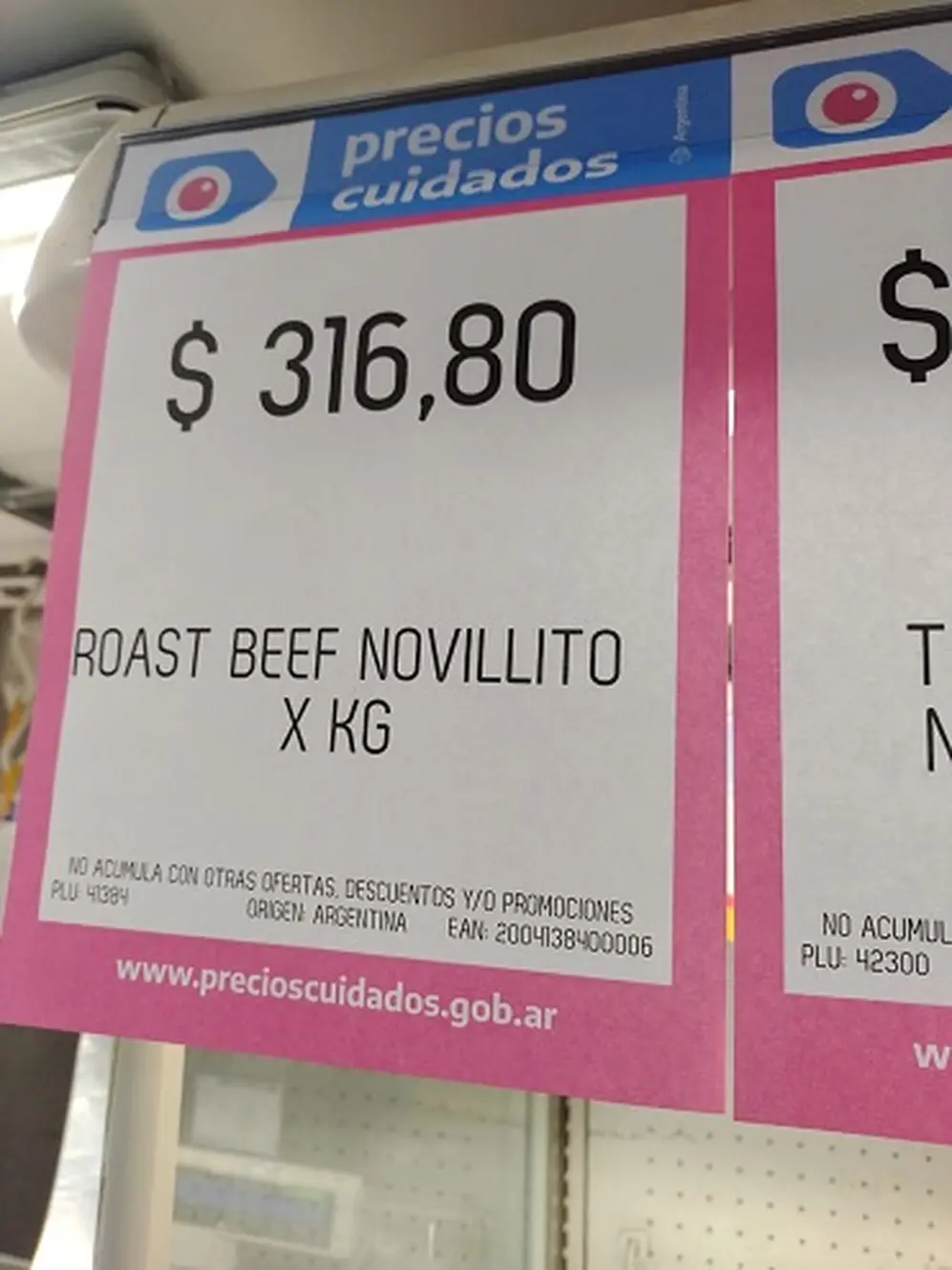 En Coto y Carrefour, por ejemplo, el roastbeef y la tapa de asado cuestan $316,80, un 25% y un 35% menos